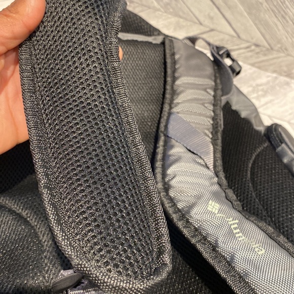 COLUMBIA SUMMIT RUSH BACKPACK COLOR GRAY - Picture 3 of 10